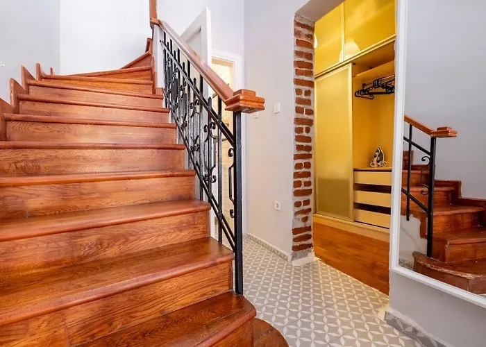 Spacious Dublex In Cihangir Apartamento *